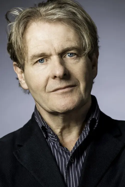 Фото Robert Bathurst