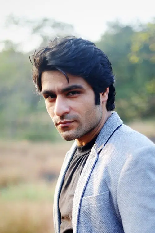 Фото Sunny Hinduja
