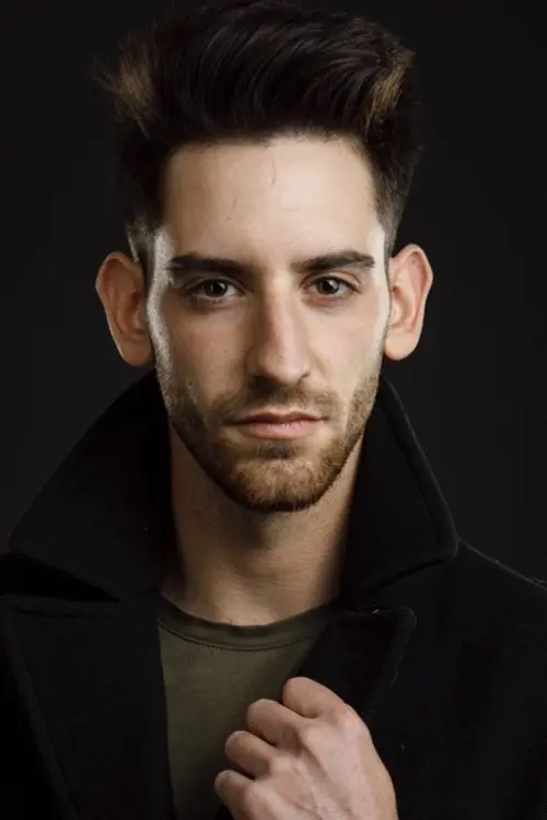 Фото Noah Bain Garret