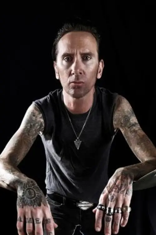 Фото Shannon Larkin