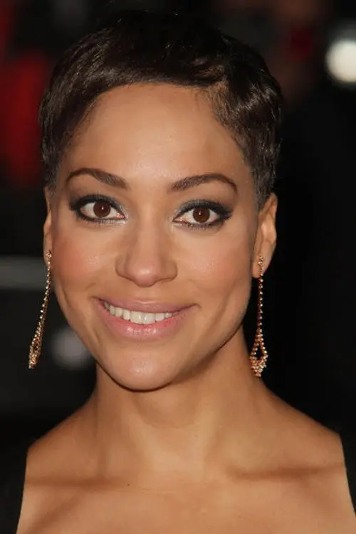 Фото Cush Jumbo