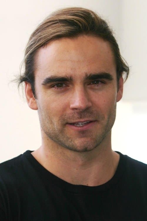 Фото Dustin Clare