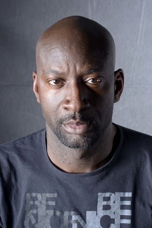 Фото Akin Omotoso