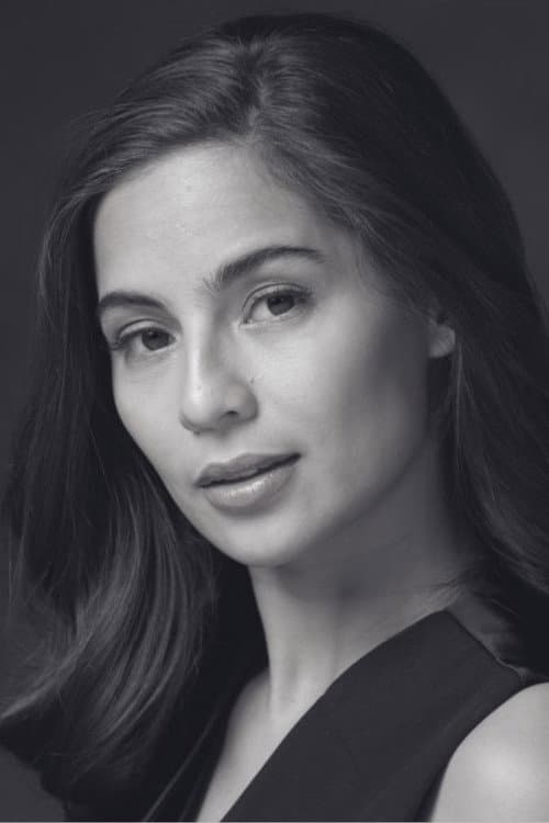 Фото Jasmine Curtis-Smith