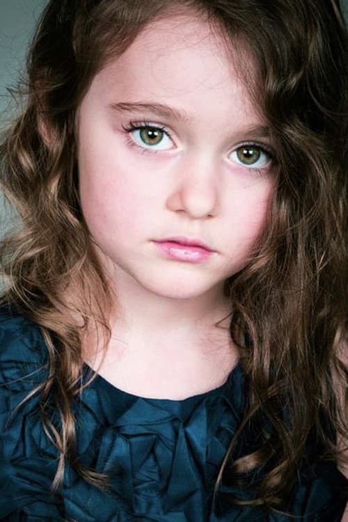 Фото Riya May Atwood