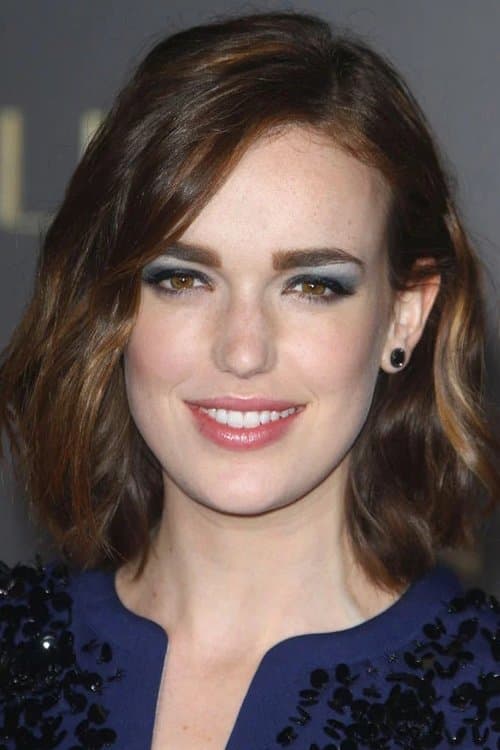 Фото Elizabeth Henstridge