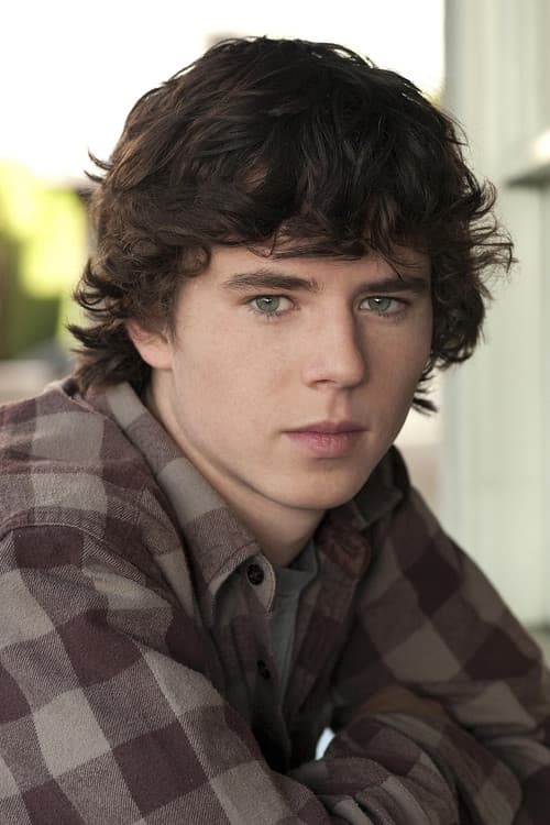 Фото Charlie McDermott