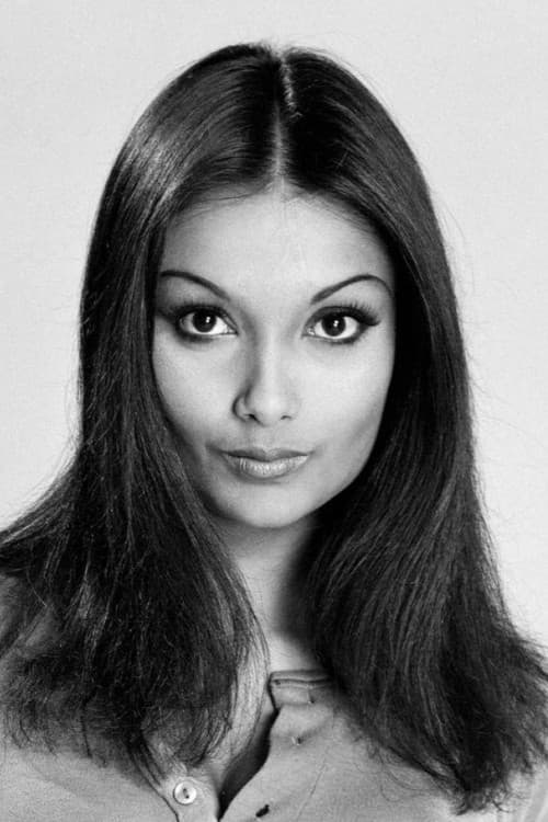 Фото Shakira Caine