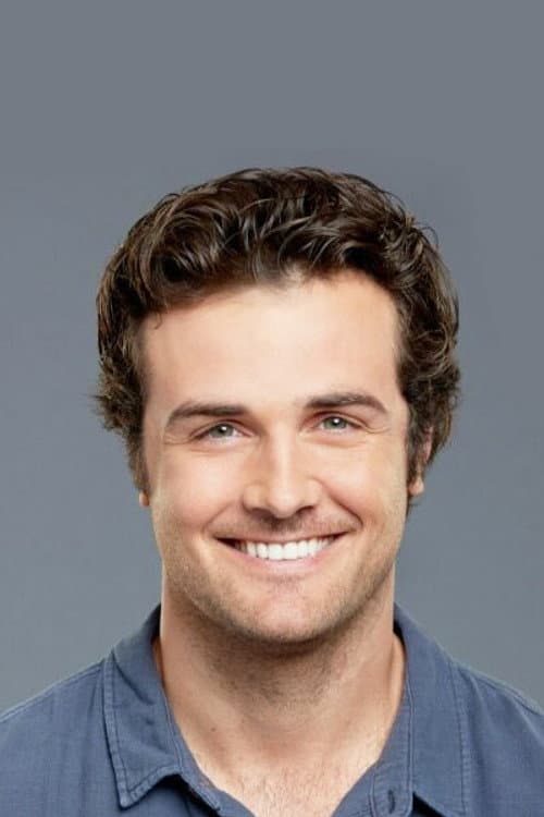 Фото Beau Mirchoff