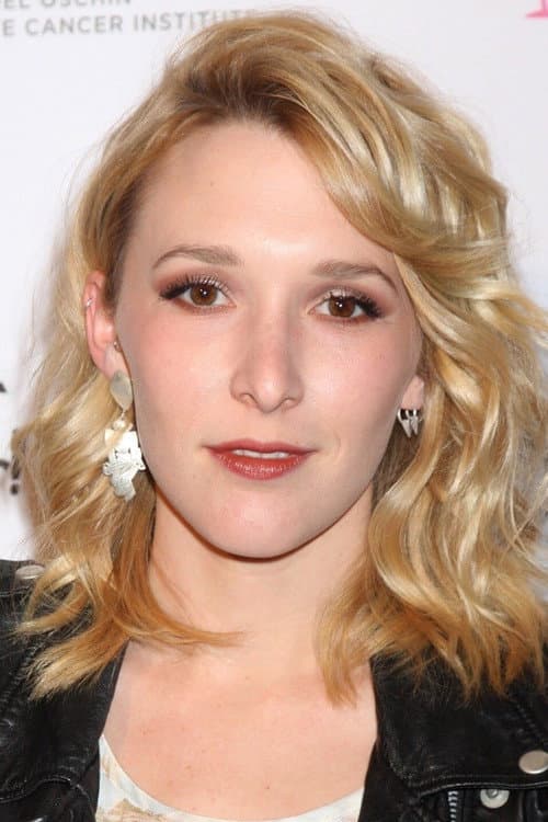 Фото Madelyn Deutch
