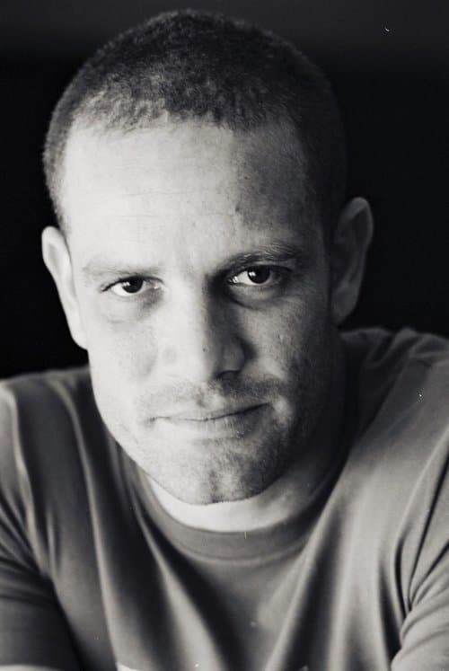 Фото Mickey Leon