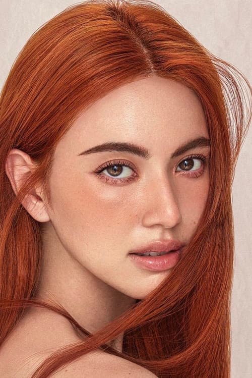Фото ดาวิกา โฮร์เน่