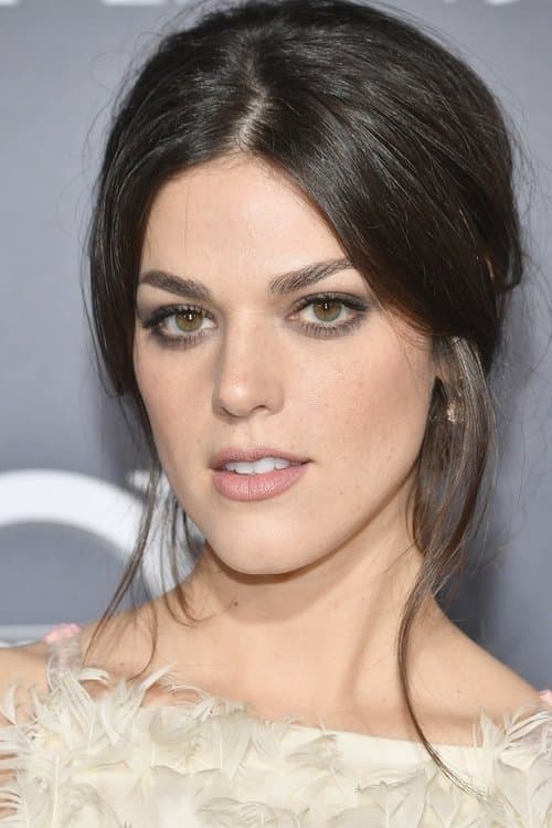 Фото Callie Hernandez