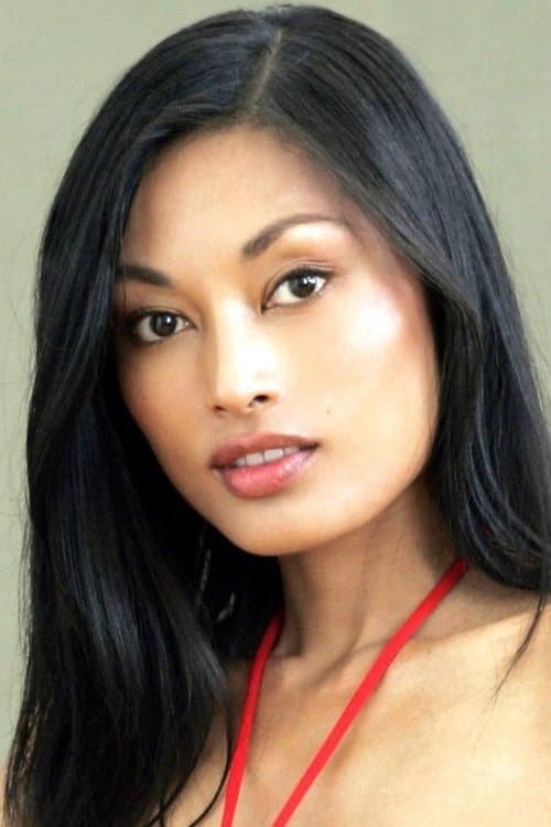 Фото Kira Clavell