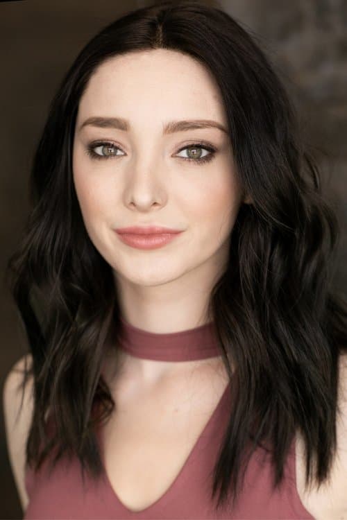 Фото Emma Dumont