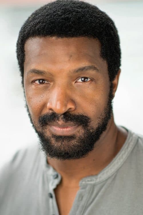 Фото Roger Cross