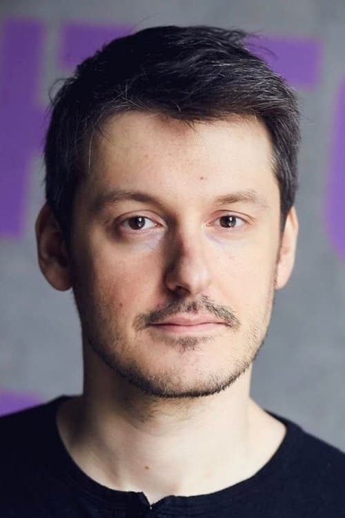 Фото Илья Найшуллер