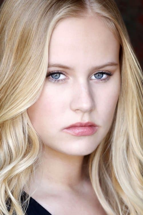 Фото Danika Yarosh