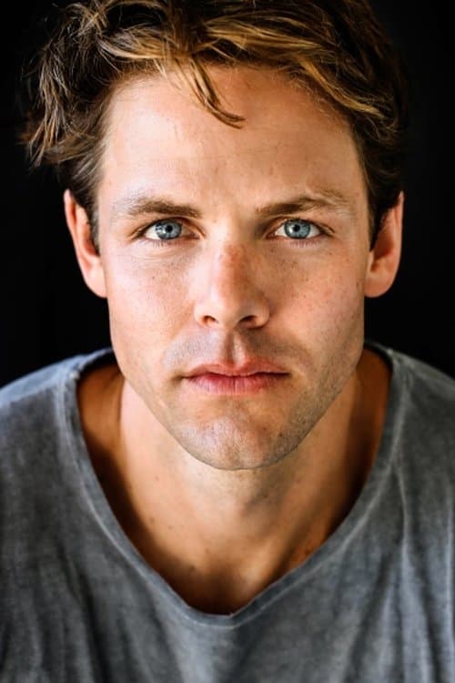 Фото Lachlan Buchanan