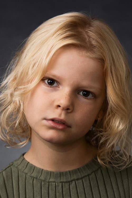 Фото Ava Knox Martin