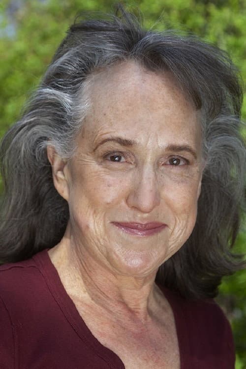 Фото Elizabeth Harnett