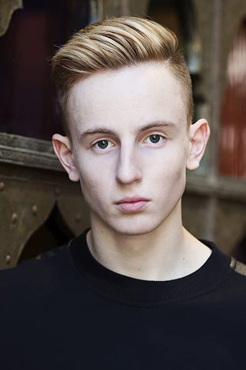 Фото Tyler Hutchings