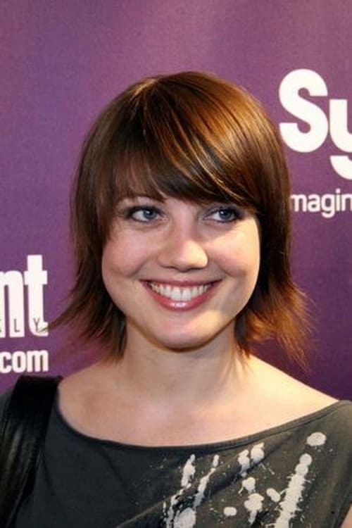 Nicki Clyne photo