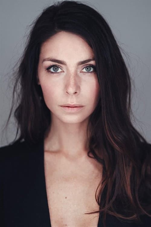 Фото Emilie Arthapignet