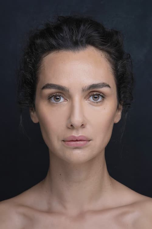 Фото Birce Akalay