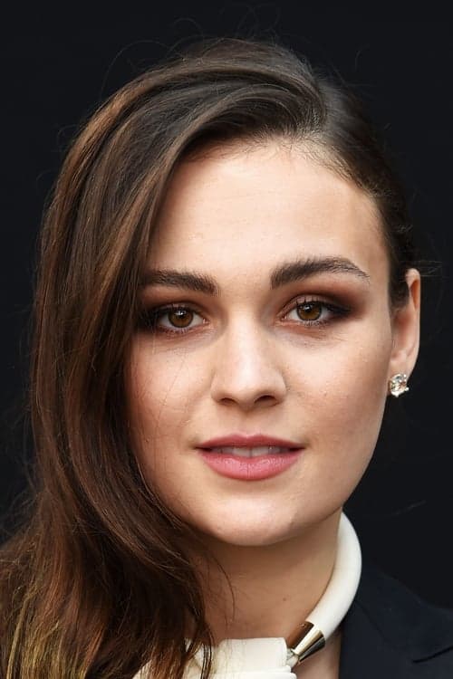 Фото Sophie Skelton