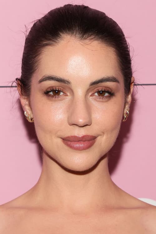 Фото Adelaide Kane