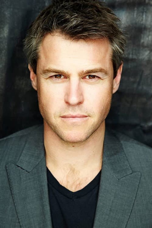 Фото Rodger Corser
