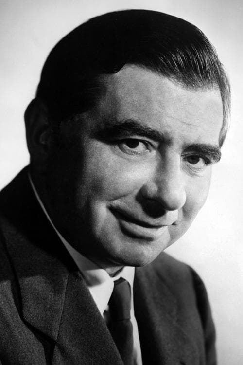 Фото Robert Newton