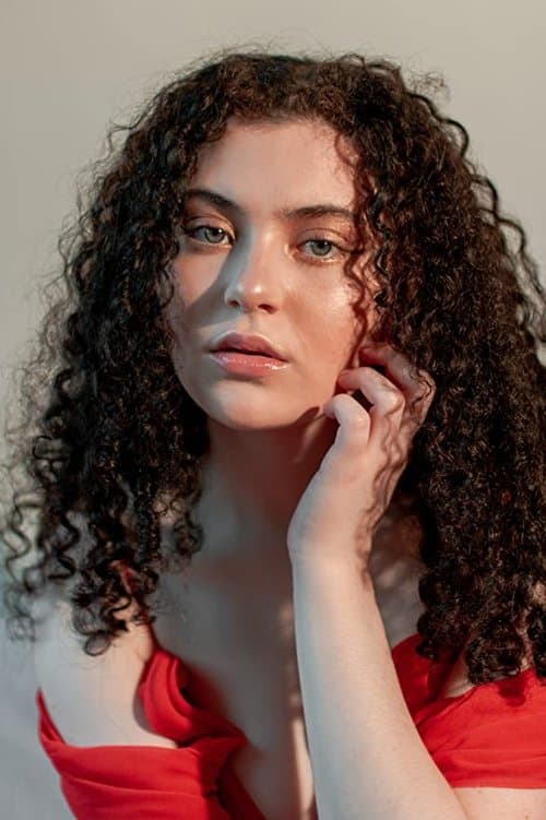 Фото Lilla Crawford