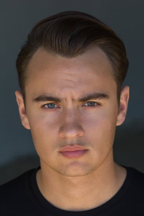 Фото Brandon Thomas Lee