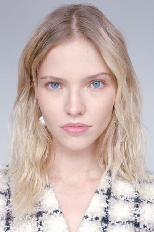 Фото Sasha Luss