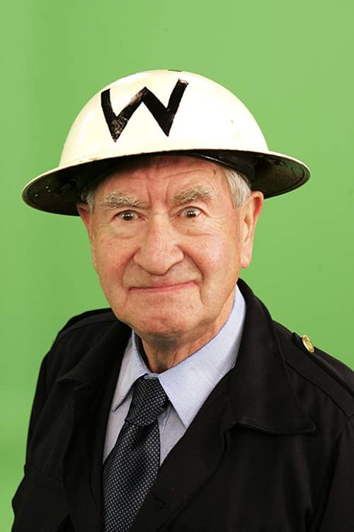 Фото Bill Pertwee
