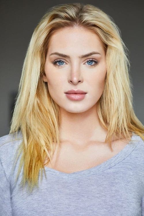 Фото Saxon Sharbino