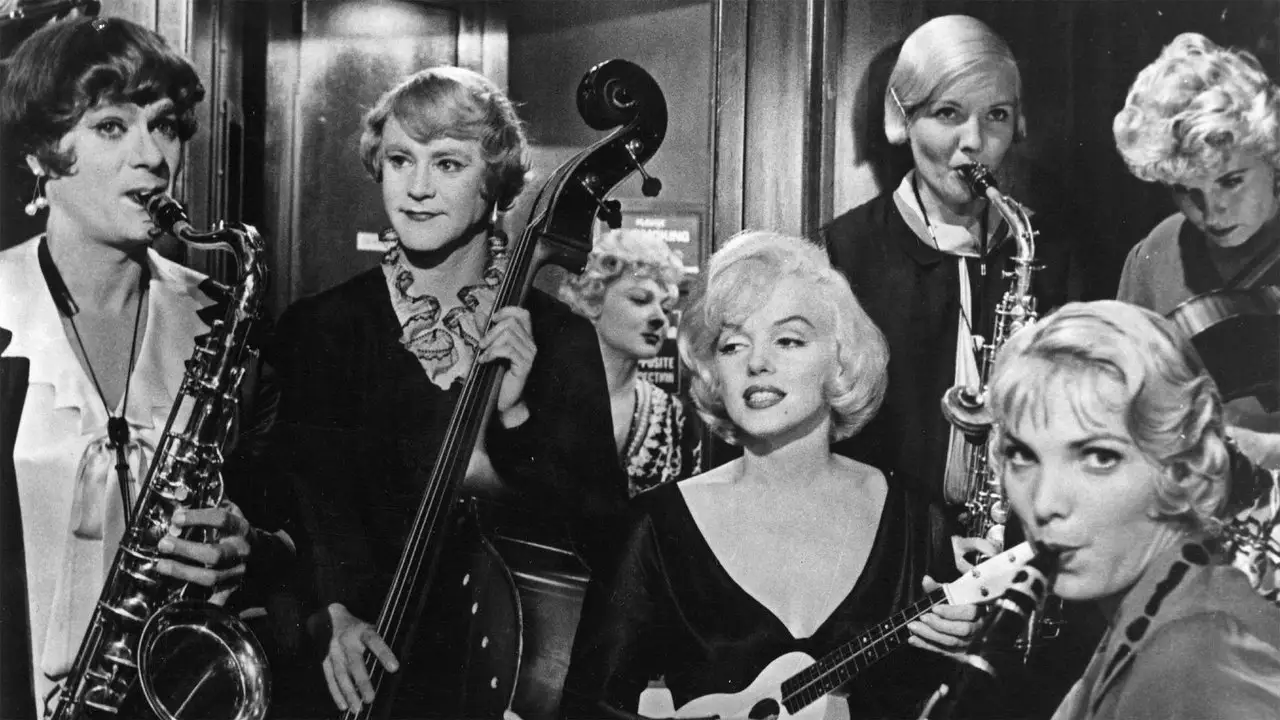 Кадр з фільму У джазі тільки дівчата (1959)