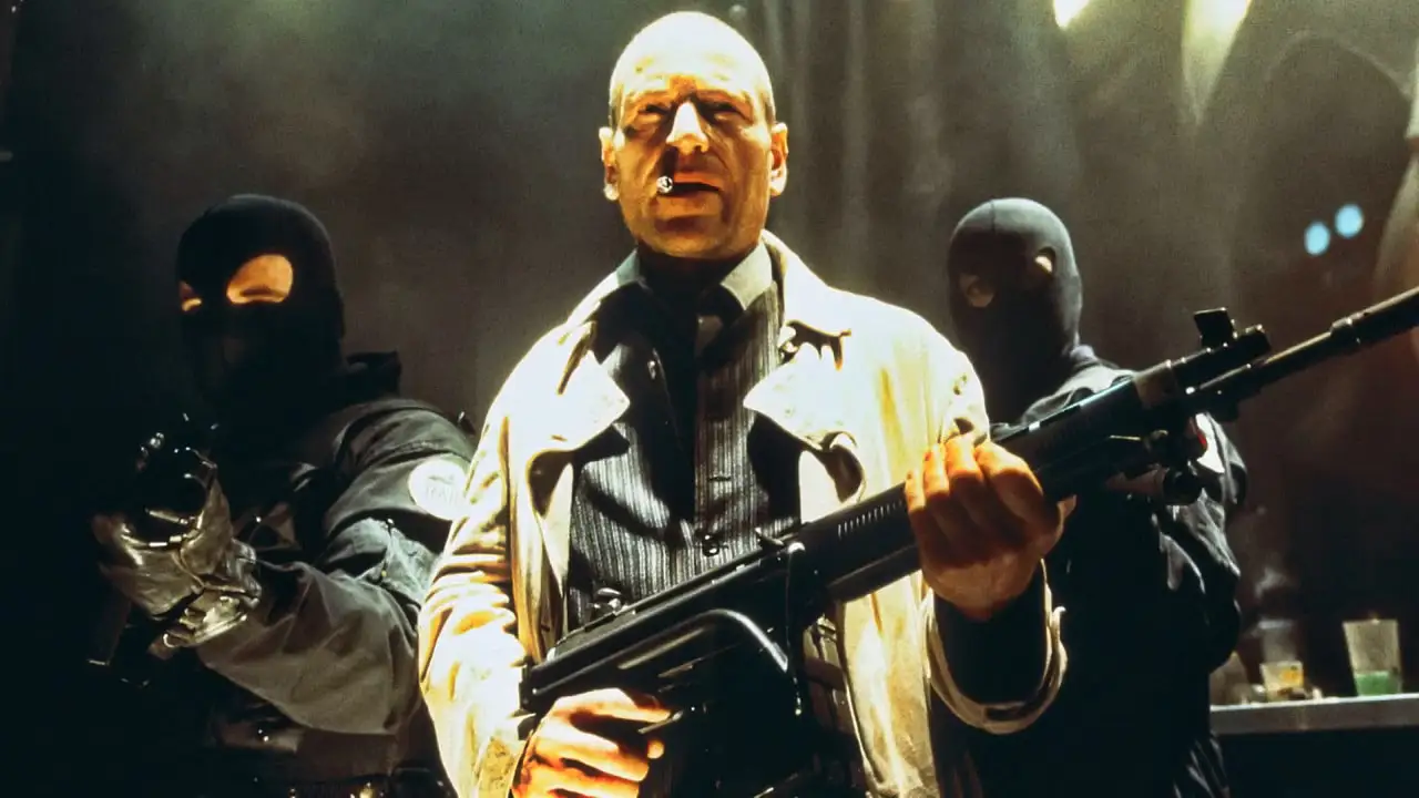 Кадр з фільму Доберман (1997)