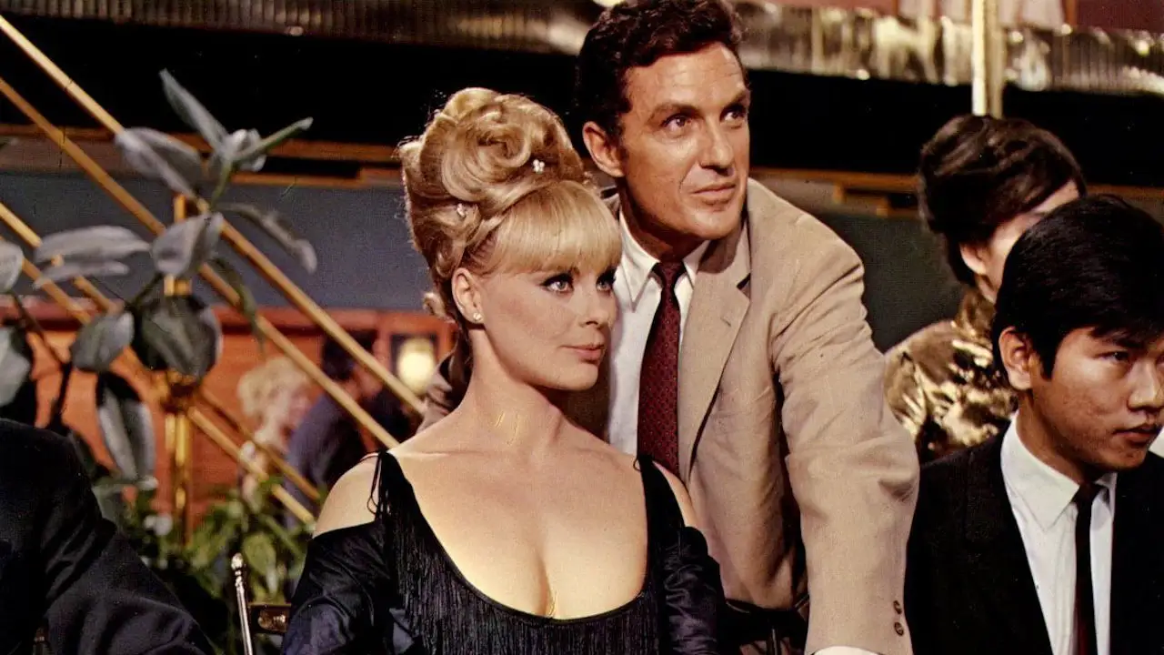 Кадр з фільму Die Hölle von Macao (1967)