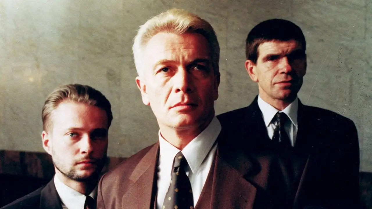 Кадр з фільму Пси 2. Остання кров (1994)
