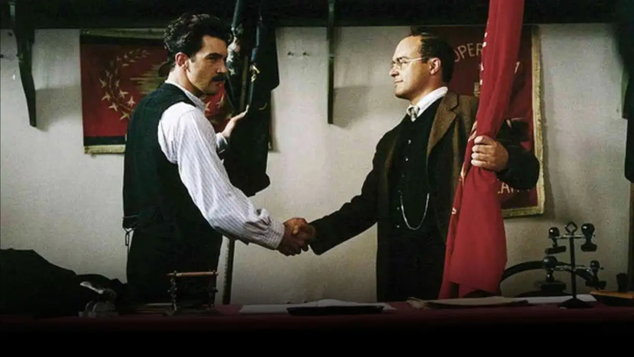 Кадр із серіалу Беніто Муссоліні (1994)