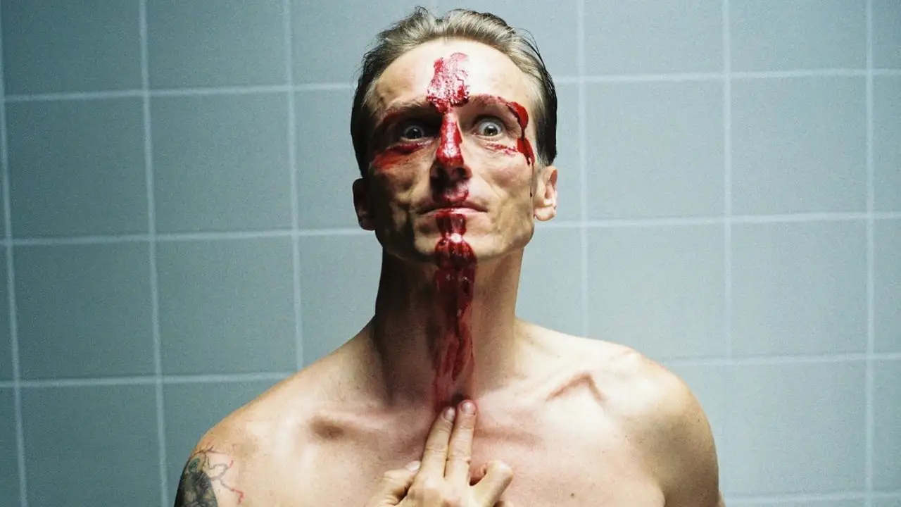 Кадр з фільму Антитіла (2005)
