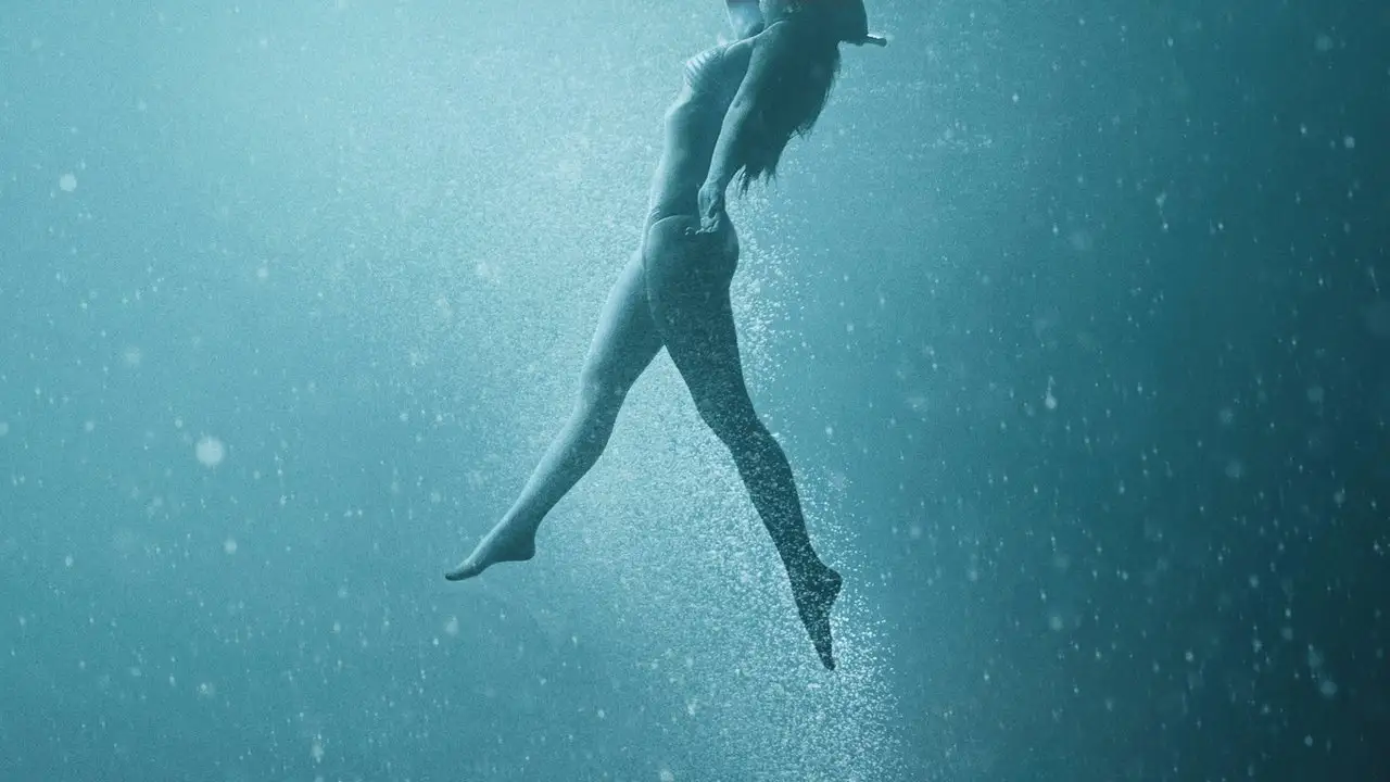 Кадр з фільму Синя безодня 2 (2019)