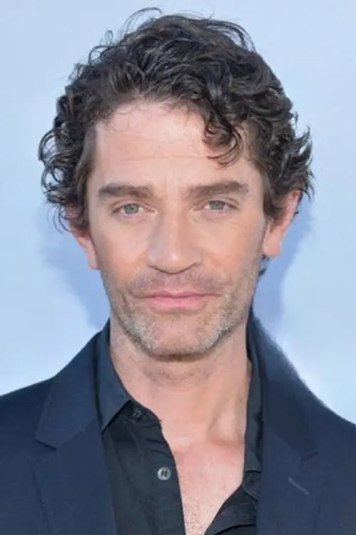 Фото James Frain