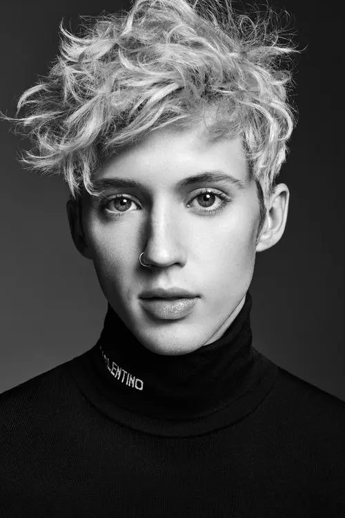Фото Troye Sivan