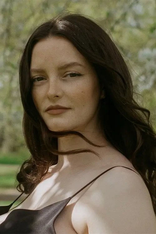 Фото Dakota Blue Richards