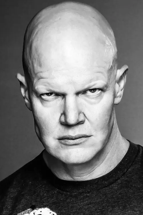 Фото Derek Mears