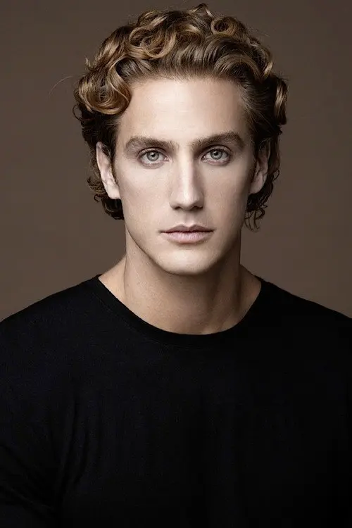 Фото Eugenio Siller